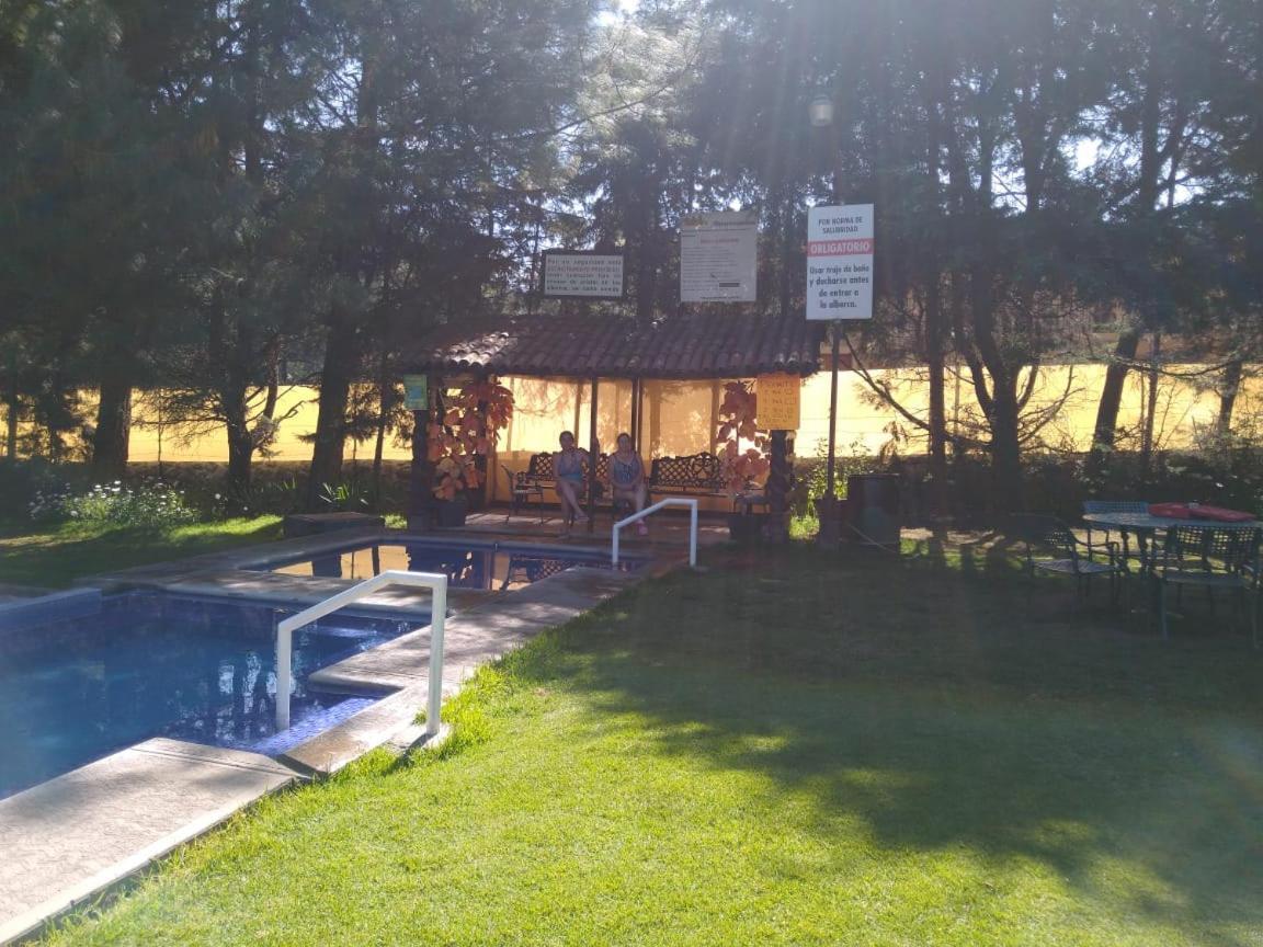 Club Tejamaniles Hotel Los Azufres Bagian luar foto