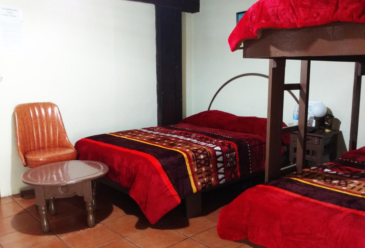 Club Tejamaniles Hotel Los Azufres Bagian luar foto