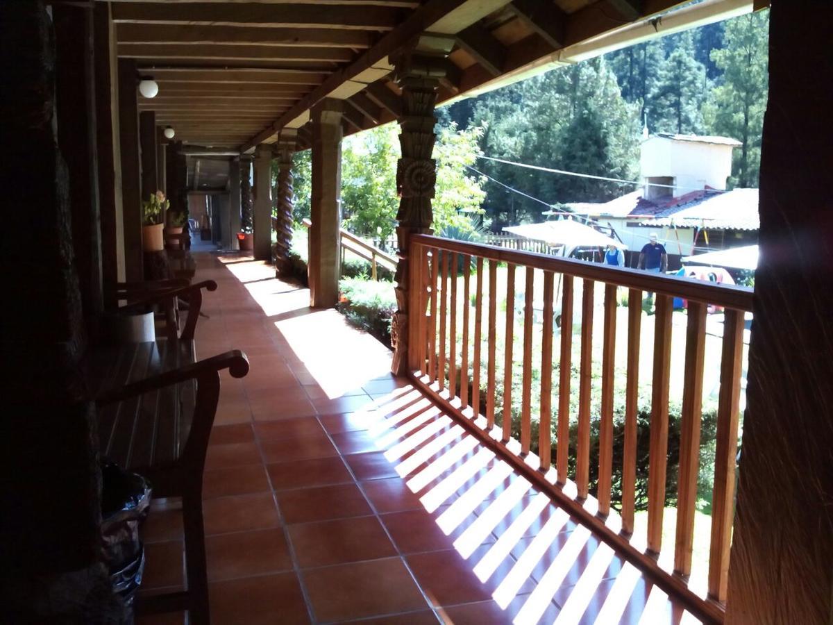 Club Tejamaniles Hotel Los Azufres Bagian luar foto