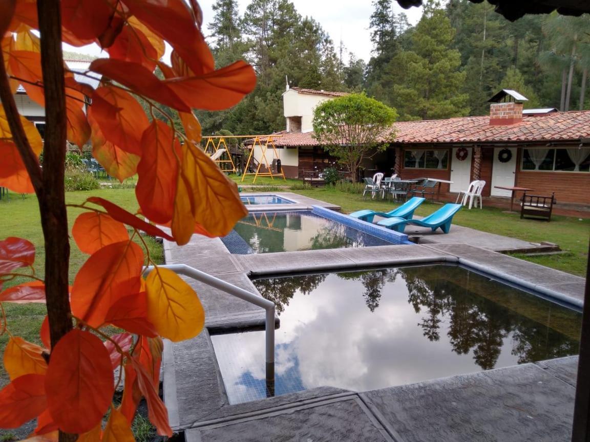 Club Tejamaniles Hotel Los Azufres Bagian luar foto